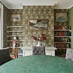 New Gorgeous 5 Bed Victorian House In Hammersmith