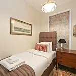 New Gorgeous 5 Bed Victorian House In Hammersmith