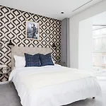 Sonder l Aird House