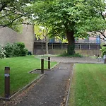 Splendid 1 Bed Flat In Stockwell, Sleeps 4