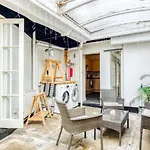 2Bed W/ Covered Patio, 5 Mins To Paddington Stn