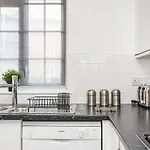 Hillsquare Residences - Tufnell Court At Victoria Park