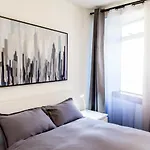 Flat 25 Dudley Court
