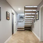 Luxurious 3 Bed Apt, Westbourne Park Villas - Sk