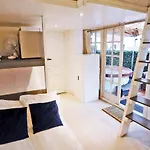 Piccadilly Circus Suites