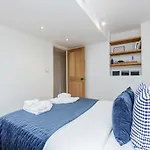 Bonnington Gardens - 1 bed open plan basement flat
