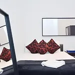 Hyde Park Gate Rooms