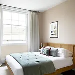Luxurious 1 Bedroom Apartment - Minutes From Angel Tube St.