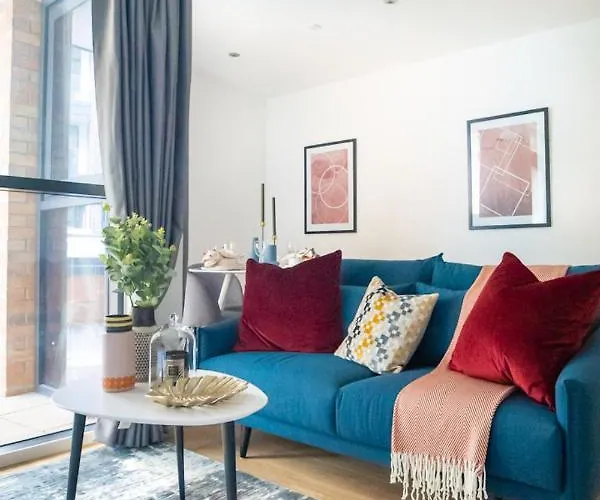 Contemporary Apartments, Wembley - Sk