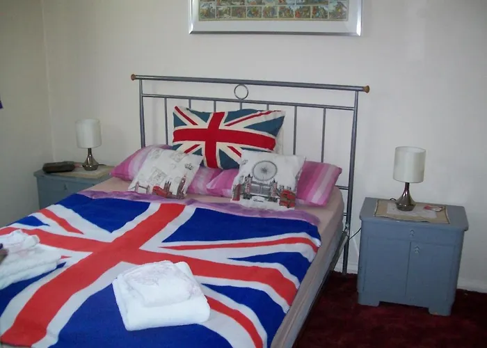 B & B In Seven Sisters