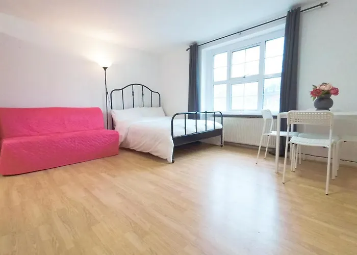 Luna 218 Flat 3 At Marble Arch