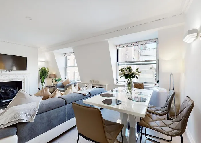 Stay In Bond Street