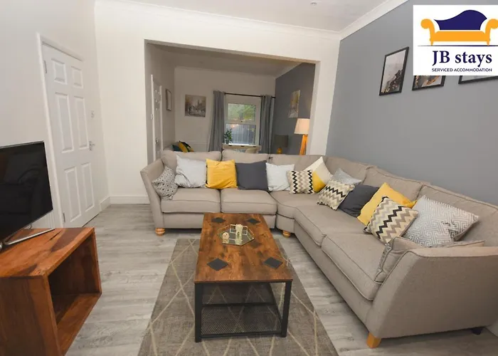 Jb Stays Greenwich, 3 Bed House,Ideal For Contractors And Family