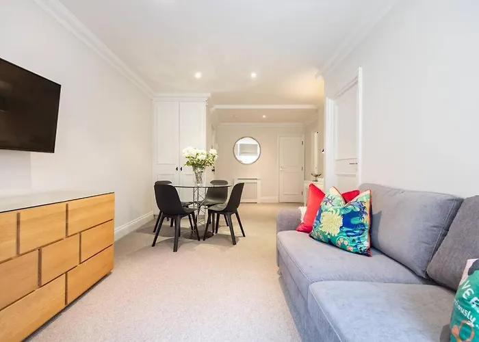 Spacious One Bedroom Flat By South Kensington 3 Month Minimum