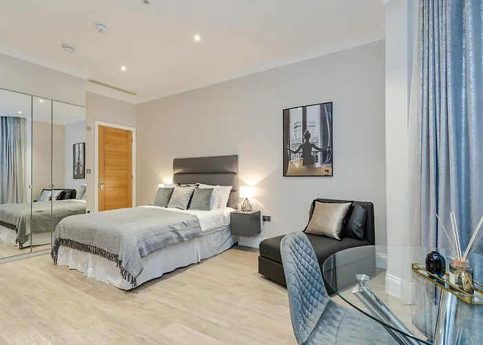 Redcliffe Gardens Apartments
