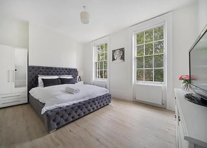 2 Bed Apartment London Camberwell Champion Park Denmark Brixton