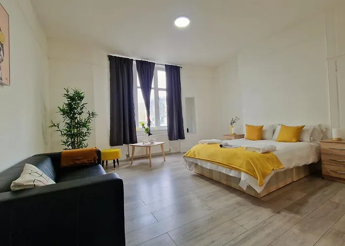 Spacious 4 Bedrooms Apartment For 10 Near Marble Arch