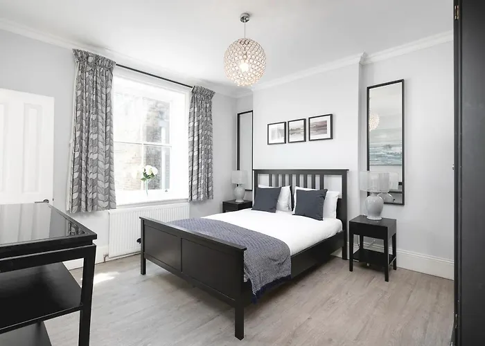 Penthousestays Notting Hill - Chic 2 Bedroom Apartment W/ King Beds - Near Portobello Road & Kensington High Street