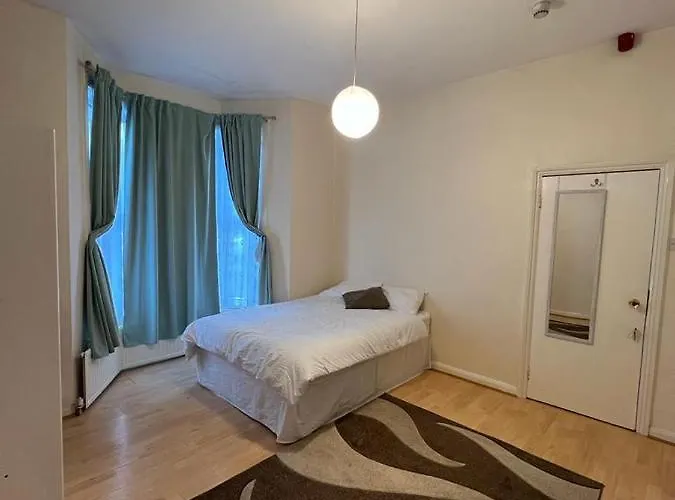 Bruce Rooms
