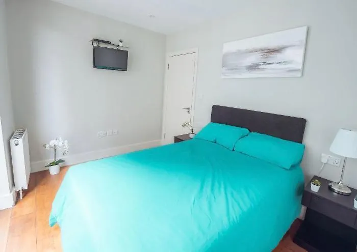 Fantastic 3 Bedrooms Flat In Euston Zone 1