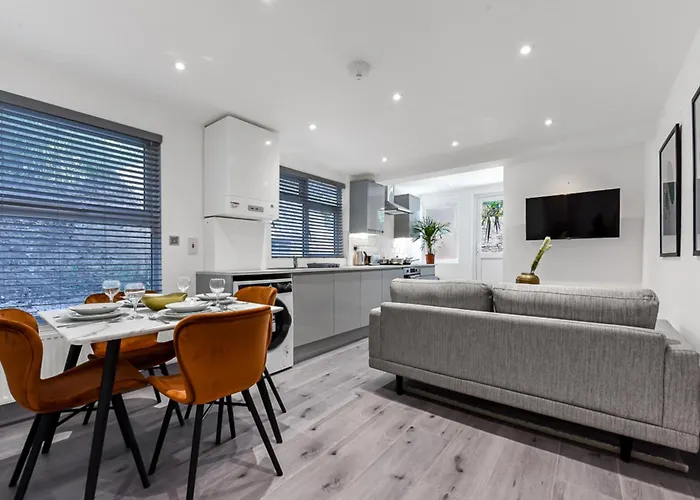 Lovely 2 Bedroom Apartment In Greater London