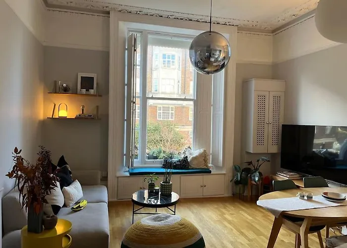 Gorgeous 2 Bedroom Flat In Charming Swiss Cottage