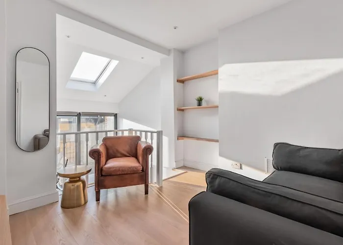 Central London-Modern Contemporary Flat