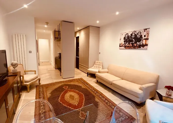 Kensington Garden Suite - 2 Bedrooms