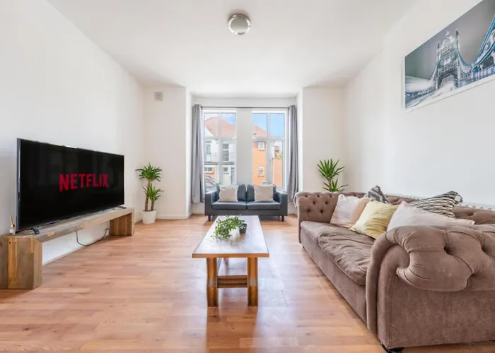 Spacious Cricklewood Apartment Sleeps 4