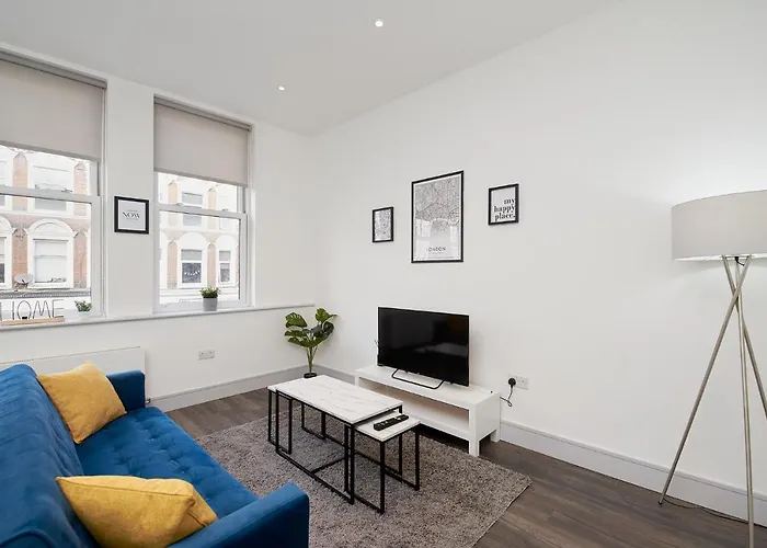 High Spec 2 Bed Apartment W/Parking Available