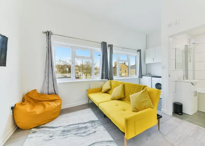 Amazing 1-Bed Flat 20 Mins Into London Victoria
