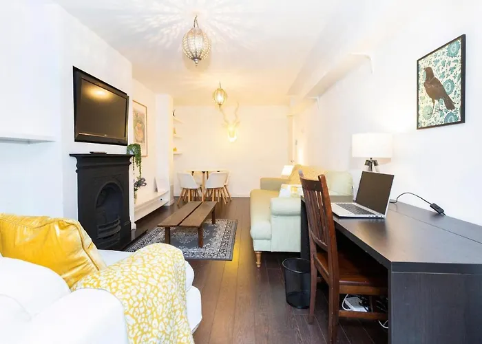 Contemporary 2Bd Garden Maisonette Near Angel