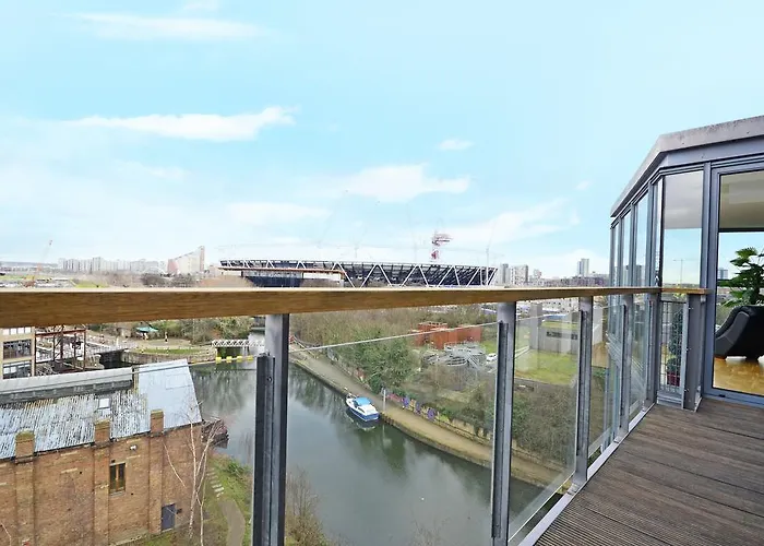 Bow Apartment
