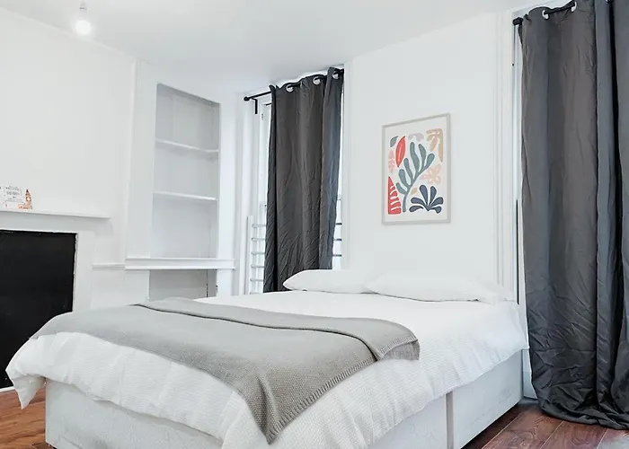 Room In Central London, Soho - 05