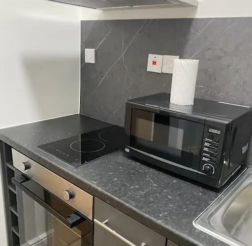 007- S1Premium Location Studio Apartment Central London