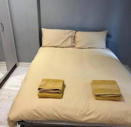 Ground Floor One Bedroom Flat Hyde Park In Central London