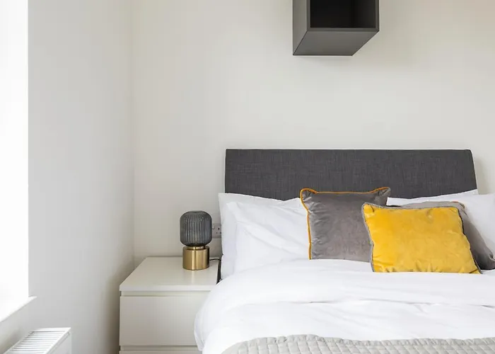 Victorian Building Turned Charming Hotel Perfect For Short And Long Term Stay With Wifi