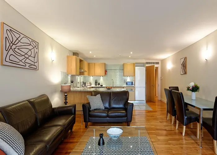 Farringdon Laceby Apartments