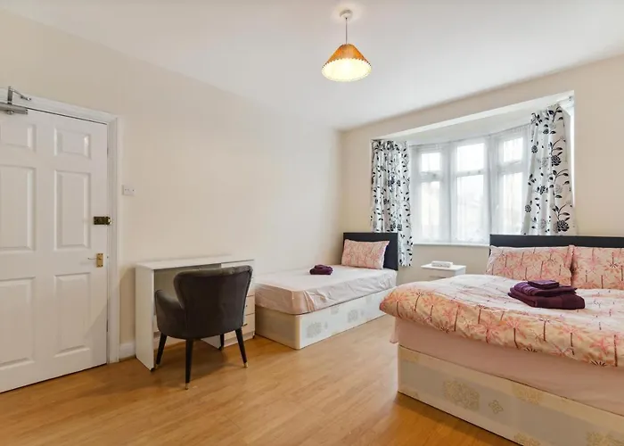 Beautiful Cozy Room
