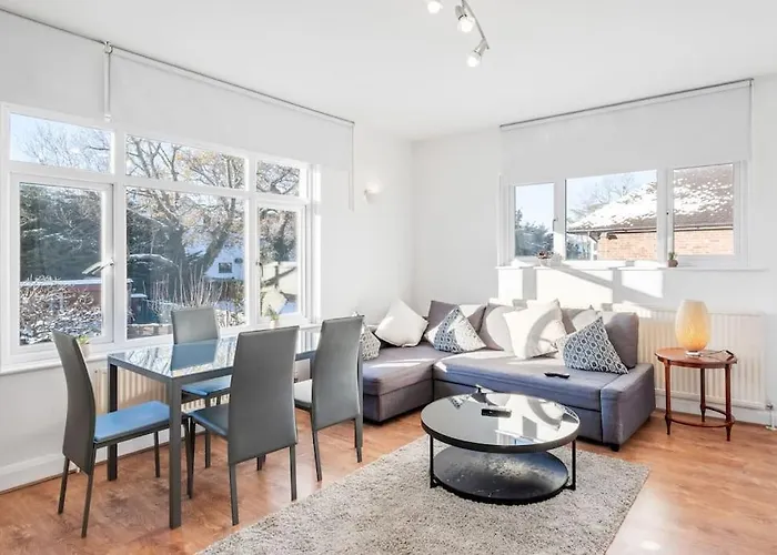 Duplex 3 Bedroom Flat Golders Green Central London