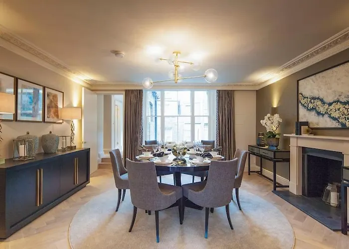 Hyde Park-Penthouse-Air Con-Luxury