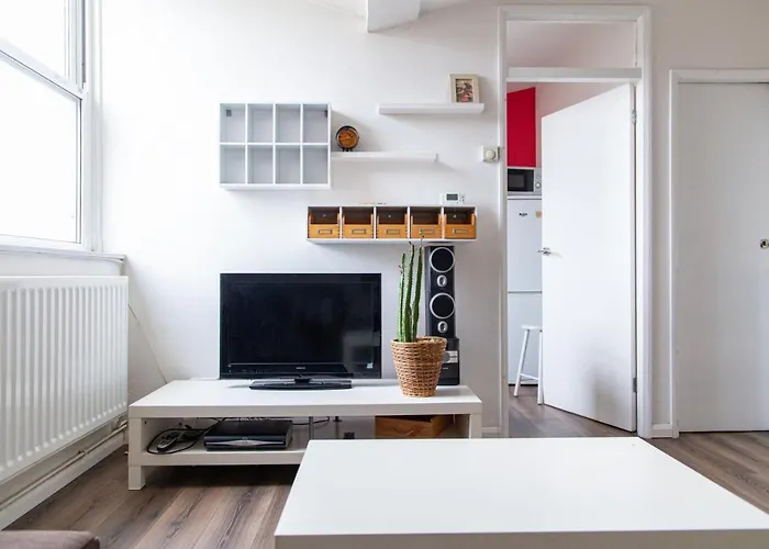 Plush Stay For Four In Central Brixton