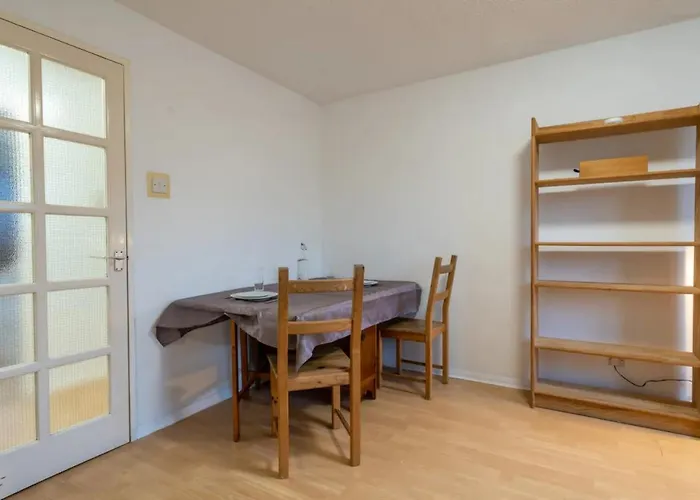 1Bd Flat - Prime Location Surrey Quays
