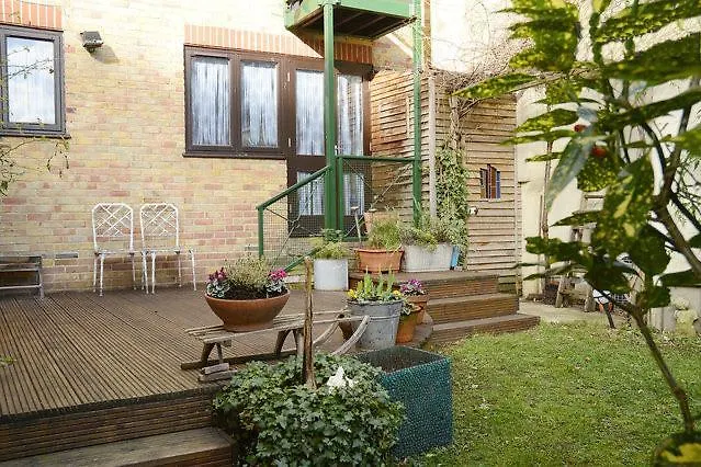 Shoreditch 1 With Garden