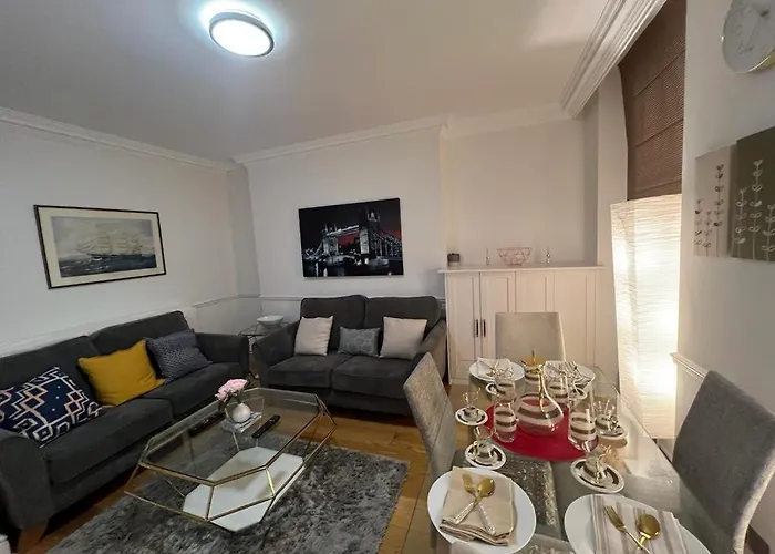 Stunning 2 Bedroom Apartment In Mayfair