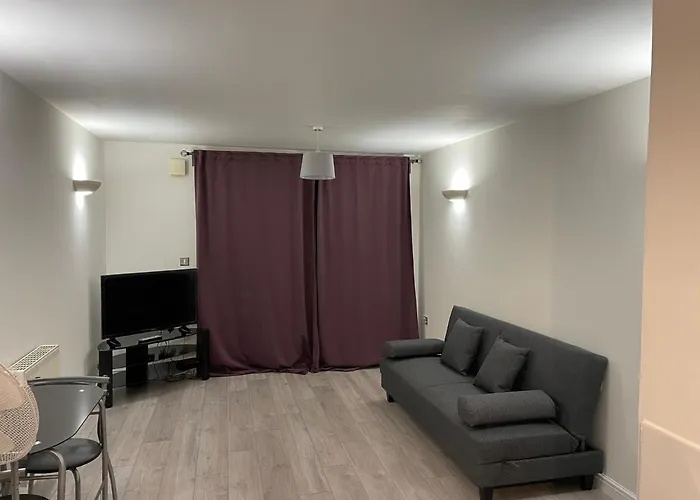 31 Galleria Court