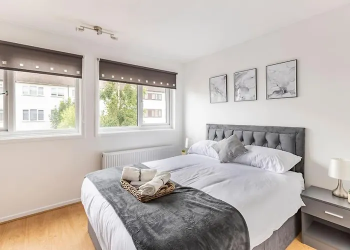 Modern & Cosy Flat In London