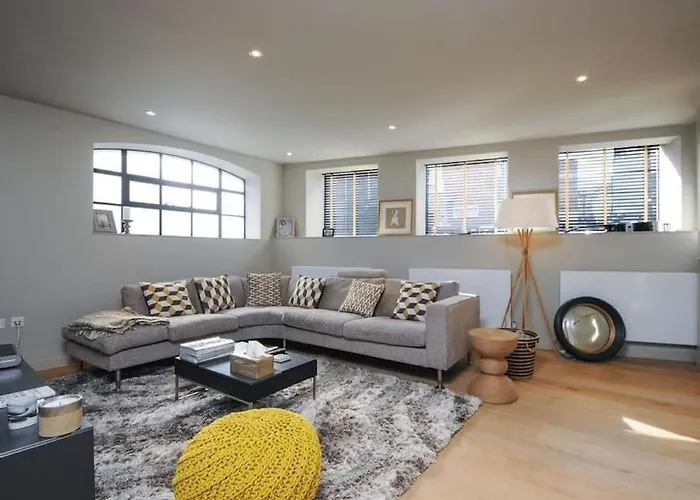 Manhattan Style Apartment In Fulham