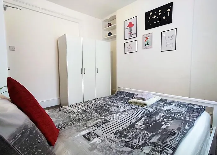 Solo Rooms