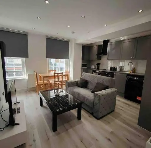 Flat 5 Crawford St, 1 Bedroom, 1 Bathroom Flat